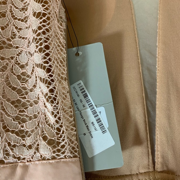 LUCY WANG LACE DEEP V NECK MAXI DRESS - Picture 8 of 8